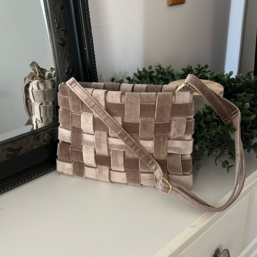 Anthropology, beige woven velvet purse with gold details